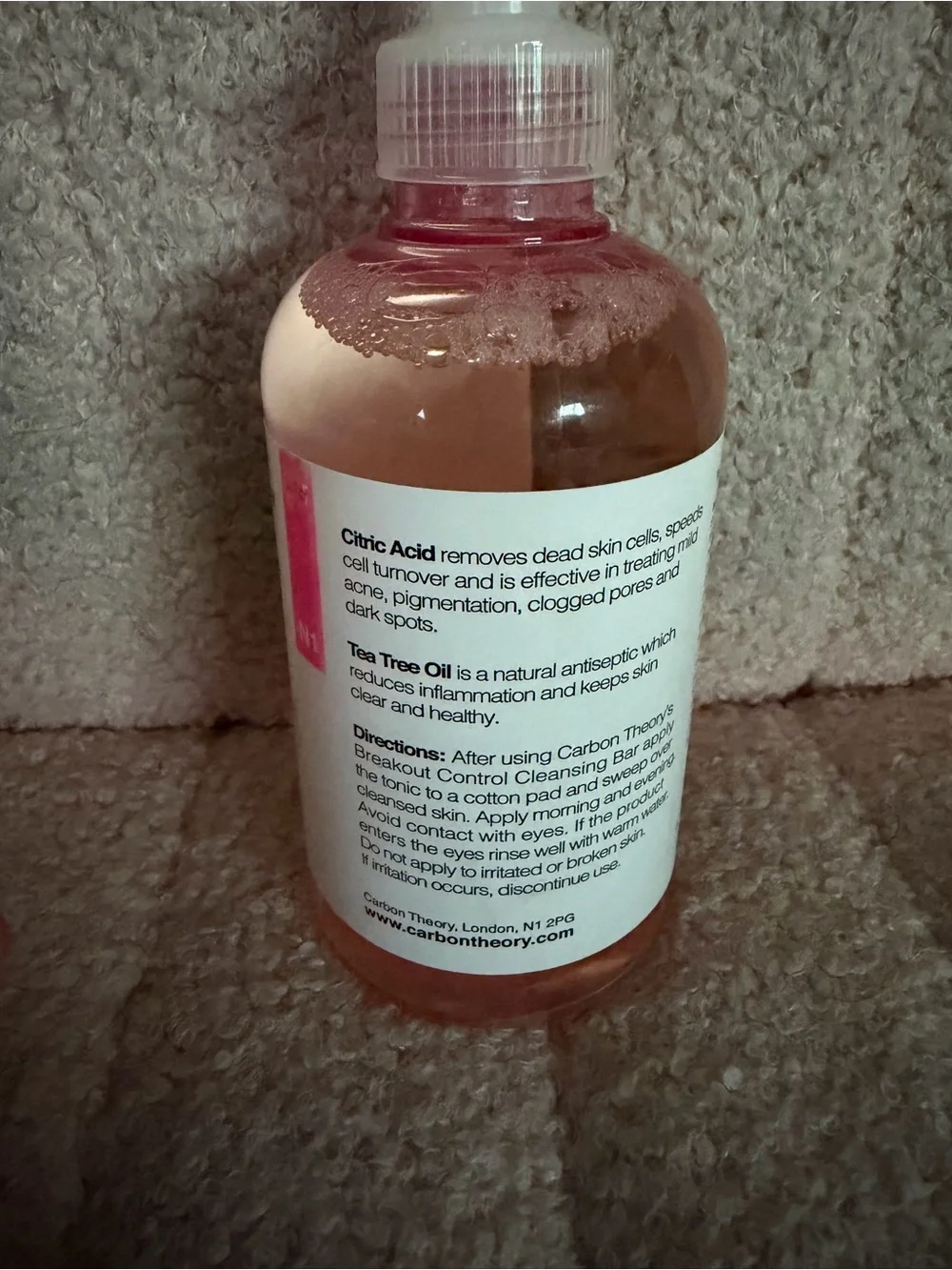 Carbon Theory Tea Tree Oil & Citric Acid Facial Tonic - Pink